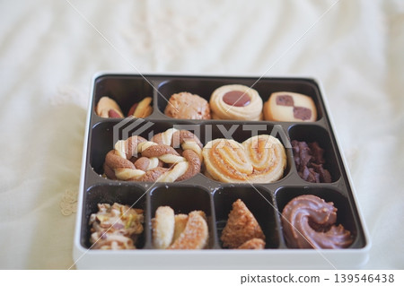 Cookie assortment tin Cookie assortment tin 139546438