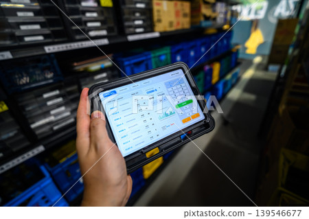 Tablet operation in the warehouse Tablet operation in the warehouse 139546677