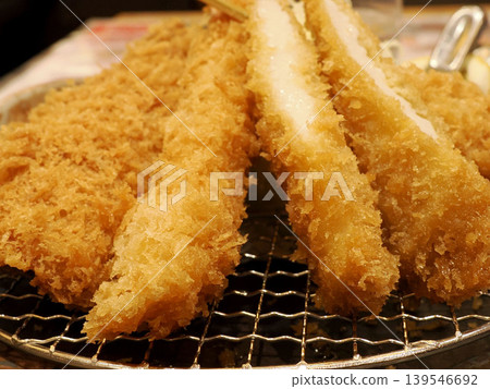 看起來很美味的炸海鮮 看起來很美味的炸海鮮 139546692