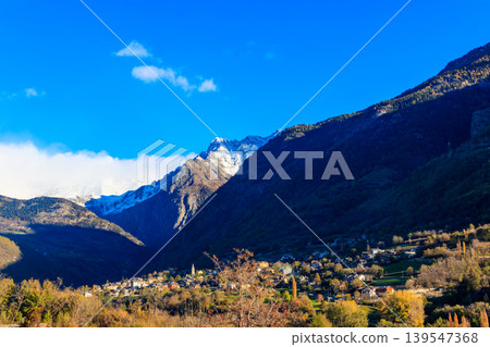 Beautiful autumn landscape in the Aosta Valley mountainous region in northwestern Italy Beautiful autumn landscape in the Aosta Valley mountainous region in northwestern Italy 139547368