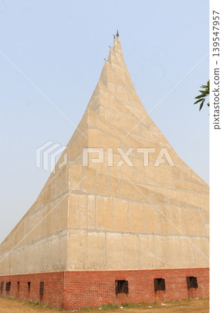 The National Martyrs Memorial, located in Savar near Dhaka, Bangladesh 139547957