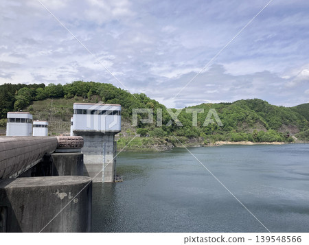 Hinachi Dam and Dam Lake in Nabari City, Mie Prefecture Hinachi Dam and Dam Lake in Nabari City, Mie Prefecture 139548566