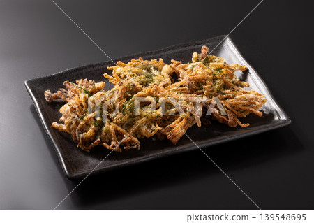 Enoki mushroom karaage (deep-fried) with seaweed and salt Enoki mushroom karaage (deep-fried) with seaweed and salt 139548695