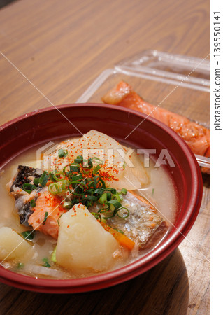 鮭魚湯和烤鮭魚（青森縣陸奧大畑地區） 139550141