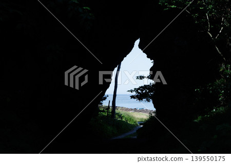A rocky area that resembles Totoro (Tomari area, Rokkasho Village, Aomori Prefecture) A rocky area that resembles Totoro (Tomari area, Rokkasho Village, Aomori Prefecture) 139550175