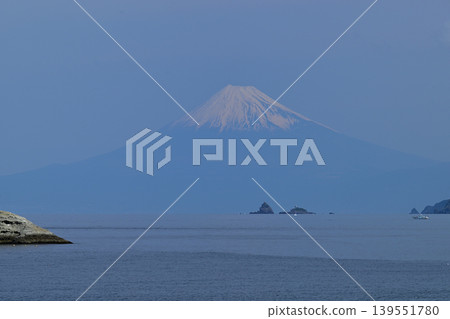 從Unsei海岸出發的富士山 從Unsei海岸出發的富士山 139551780