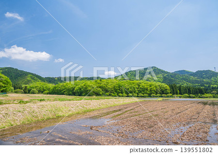 Rural scenery of Lake Biwa in the Oku area, Nishiasaicho, Nagahama City, Shiga Prefecture Rural scenery of Lake Biwa in the Oku area, Nishiasaicho, Nagahama City, Shiga Prefecture 139551802
