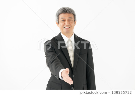 男性，商務，肖像，握手 139555732