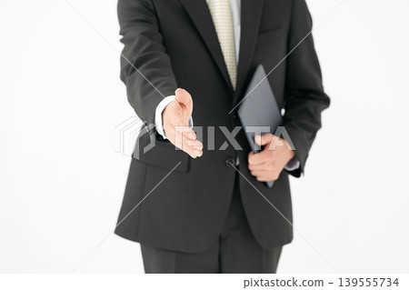 男性，商務，肖像，握手，手部特寫 139555734