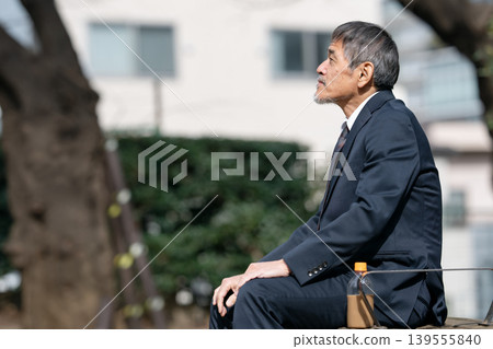 沮喪的商人 139555840