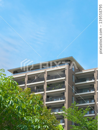 Luxury apartments in Hiroo surrounded by lush greenery: Urban landscape (April 2026) Luxury apartments in Hiroo surrounded by lush greenery: Urban landscape (April 2026) 139558795