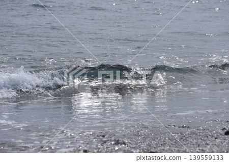 洶湧的波浪 洶湧的波浪 139559133