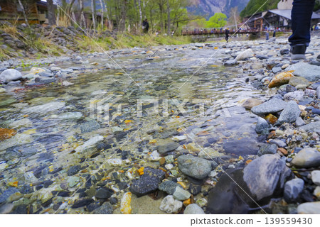 The beautiful river that flows through Kamikochi The beautiful river that flows through Kamikochi 139559430