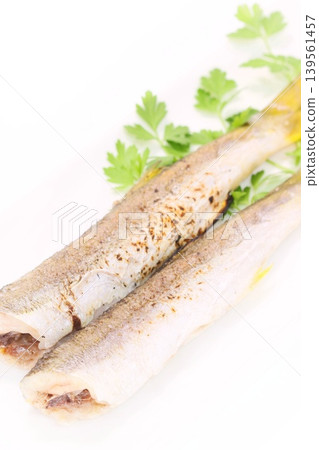 Salt-grilled barracuda (grilled fish) - bright background 139561457