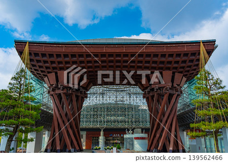 Tsuzumi Gate at Kanazawa Station in Kanazawa, Japan Tsuzumi Gate at Kanazawa Station in Kanazawa, Japan 139562466