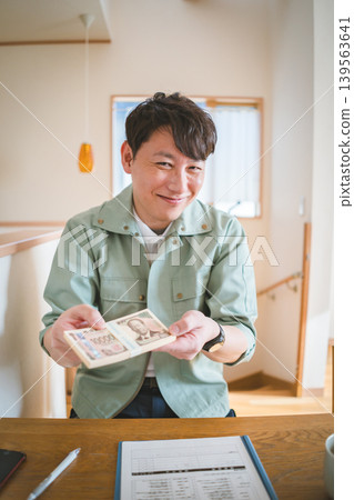 40多歲的工人 40多歲的工人 139563641