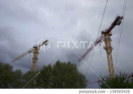 boom-type slewing crane with jib 139565426