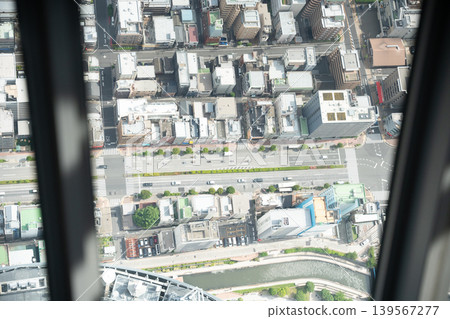 從高層俯瞰城市景觀 從高層俯瞰城市景觀 139567277