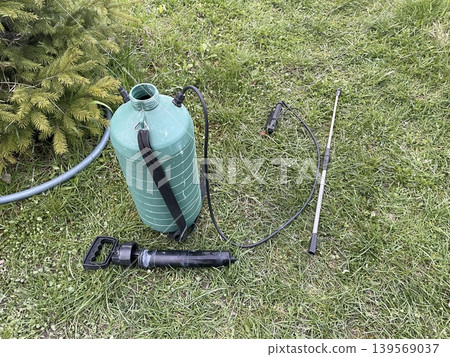 Repair of tree garden sprayer equipment 139569037