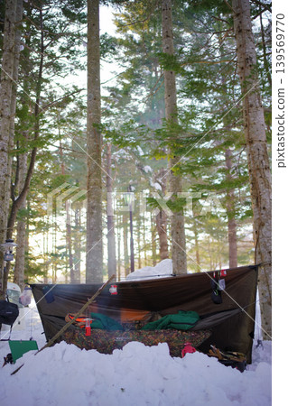 Akabira City, Hokkaido [Winter Camping] (Hammock for warmth in the early morning) 139569770