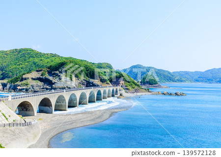 初夏時節，鹿兒島縣薩摩仙台市的大橋鹿子子橋 139572128