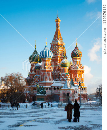 St. Basil's Cathedral on red square in Moscow St. Basil's Cathedral on red square in Moscow 139576182