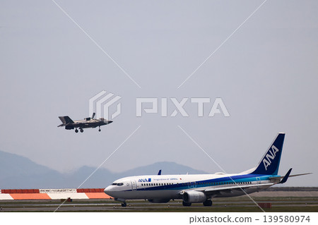 ANA與F-35B戰鬥機聯合亮相 139580974
