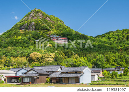 滋賀縣東近江市赤神山（太郎房山）的新綠 139581097