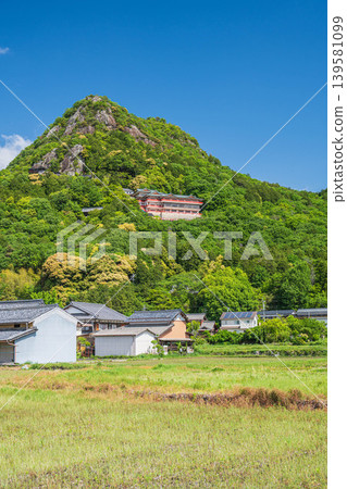 Fresh greenery on Mt. Akagami (Mt. Tarobo), Higashiomi City, Shiga Prefecture Fresh greenery on Mt. Akagami (Mt. Tarobo), Higashiomi City, Shiga Prefecture 139581099