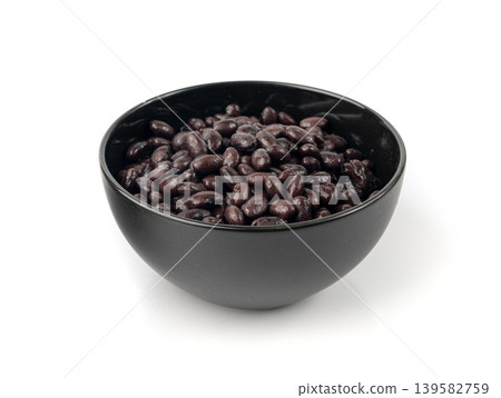 Black beans, cooked bean piles, baked legume, canned dark beans, rajma, Phaseolus vulgaris 139582759