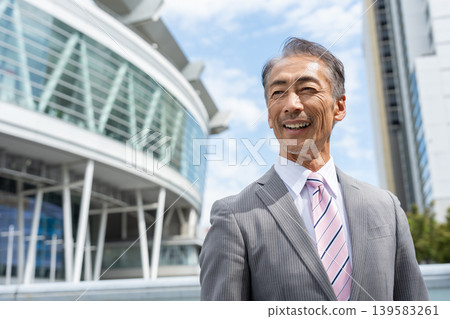 Businessman senior man Businessman senior man 139583261