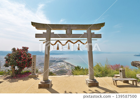 【高屋神社本殿(天空鳥居)】香川縣觀音市高屋町 【高屋神社本殿(天空鳥居)】香川縣觀音市高屋町 139587500