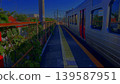 九州鐵路的一列火車停靠在門司湖月台。 139587951
