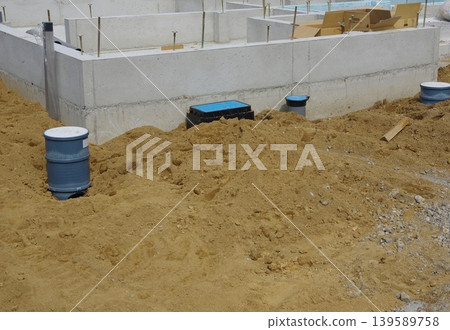 The situation after installing plumbing fixtures in a newly built house. The situation after installing plumbing fixtures in a newly built house. 139589758