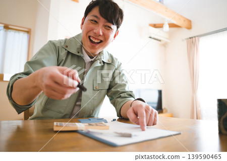 40多歲的工人 40多歲的工人 139590465