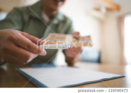40多歲的工人 40多歲的工人 139590473