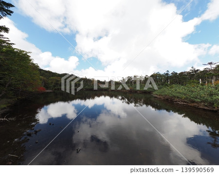 9月下旬的北小岳(長野縣茅野市、佐久保町) 9月下旬的北小岳(長野縣茅野市、佐久保町) 139590569