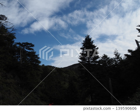 9月下旬的北小岳（長野縣茅野市、佐久保町） 139590606