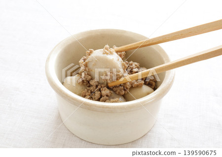 燉芋頭和肉末 139590675