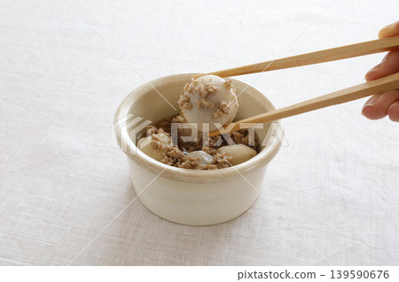 燉芋頭和肉末 燉芋頭和肉末 139590676