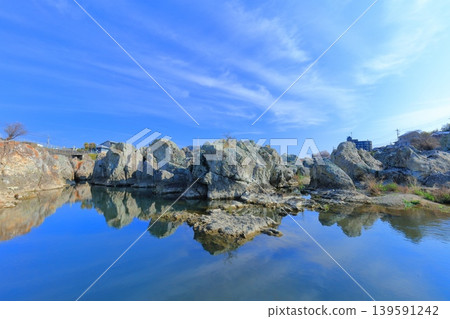 [Hyogo Prefecture] The symmetrical Tōryūnada Sea (Kakogawa River) 139591242