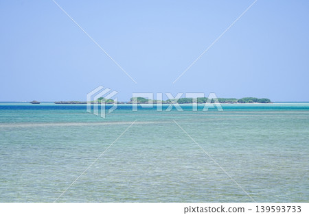 Hatojima Island as seen from Uehara Port on Iriomote Island, Okinawa Prefecture Hatojima Island as seen from Uehara Port on Iriomote Island, Okinawa Prefecture 139593733