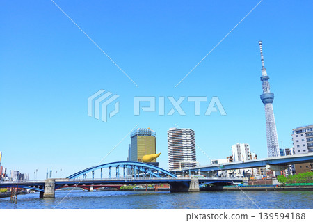 東京都墨田區東京晴空塔和駒形橋的風景 東京都墨田區東京晴空塔和駒形橋的風景 139594188