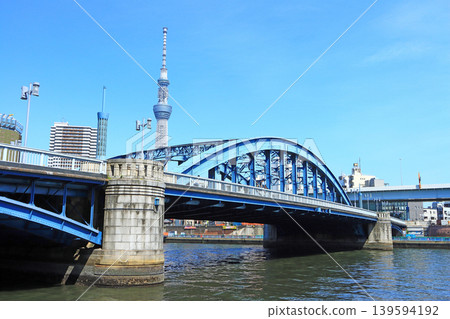 東京都墨田區東京晴空塔和駒形橋的風景 東京都墨田區東京晴空塔和駒形橋的風景 139594192