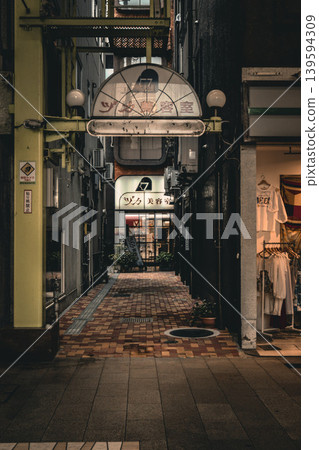 Retro shopping district 139594309