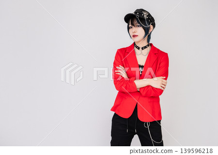 酷炫的龐克風女模特 酷炫的龐克風女模特 139596218