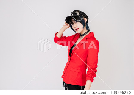 酷炫的龐克風女模特 酷炫的龐克風女模特 139596230