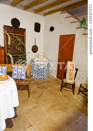 Jardins d'Alfabia - Majorca - Spain - moorish country estate 139597371