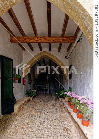 Jardins d'Alfabia - Majorca - Spain - moorish country estate 139597393