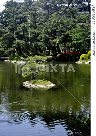 Japan, Hiroshima, Shukkei-en Garden Japan, Hiroshima, Shukkei-en Garden 139599954